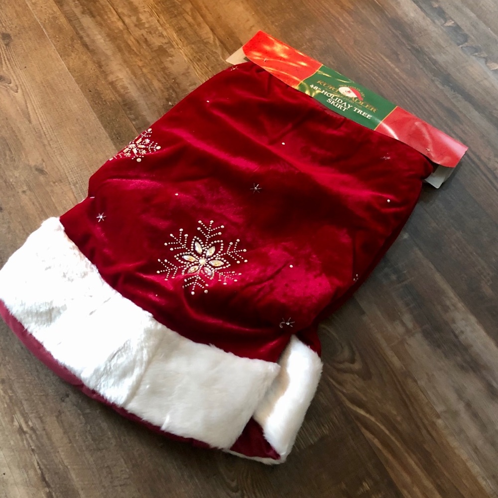 Kurt S Adler 48” holiday tree skirt